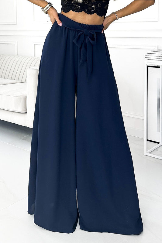 Women trousers model 177886 Numoco