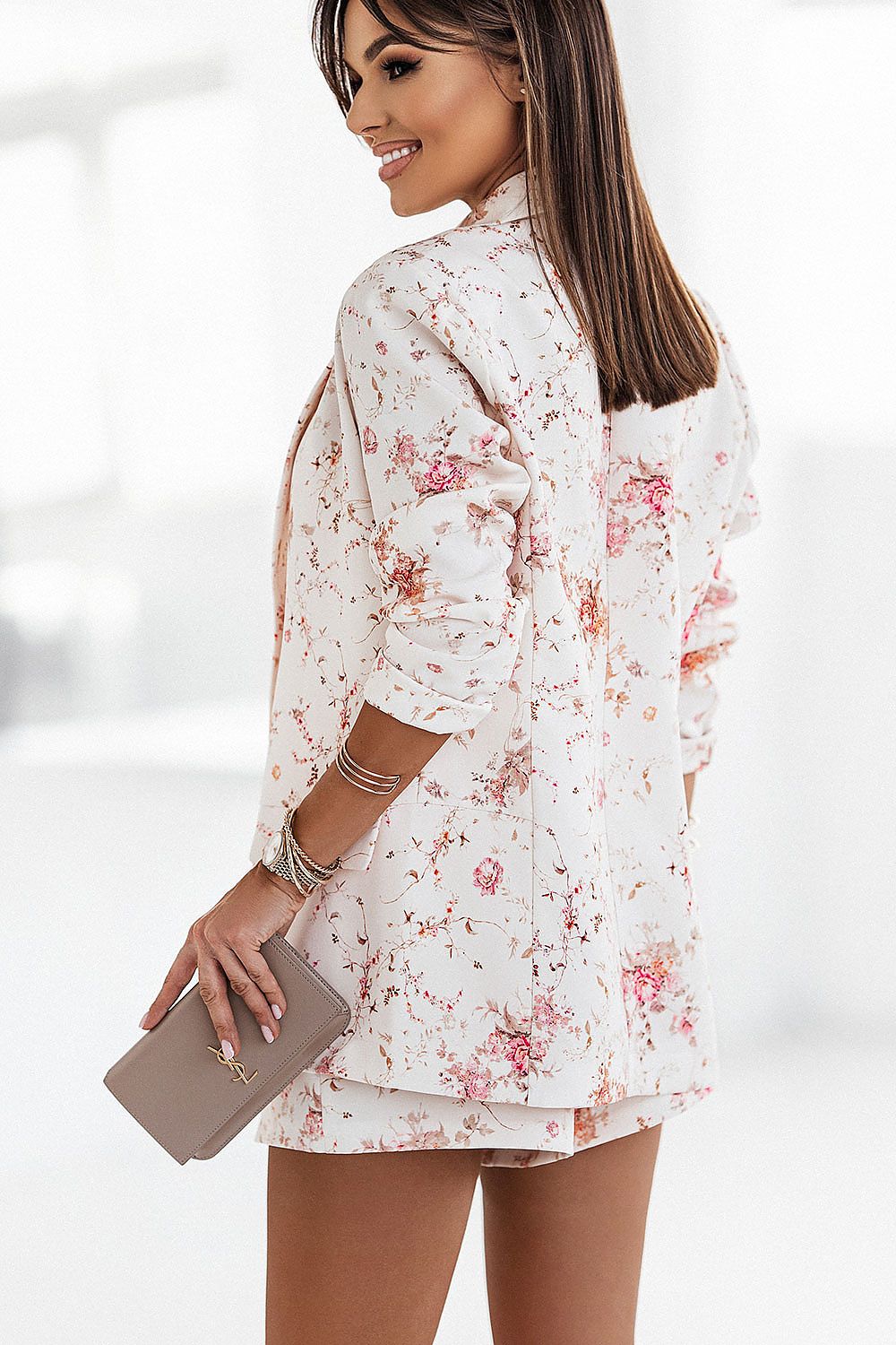 Set model 178425 IVON