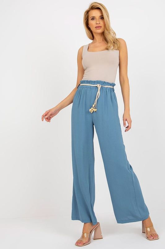 Women trousers model 179157 EM