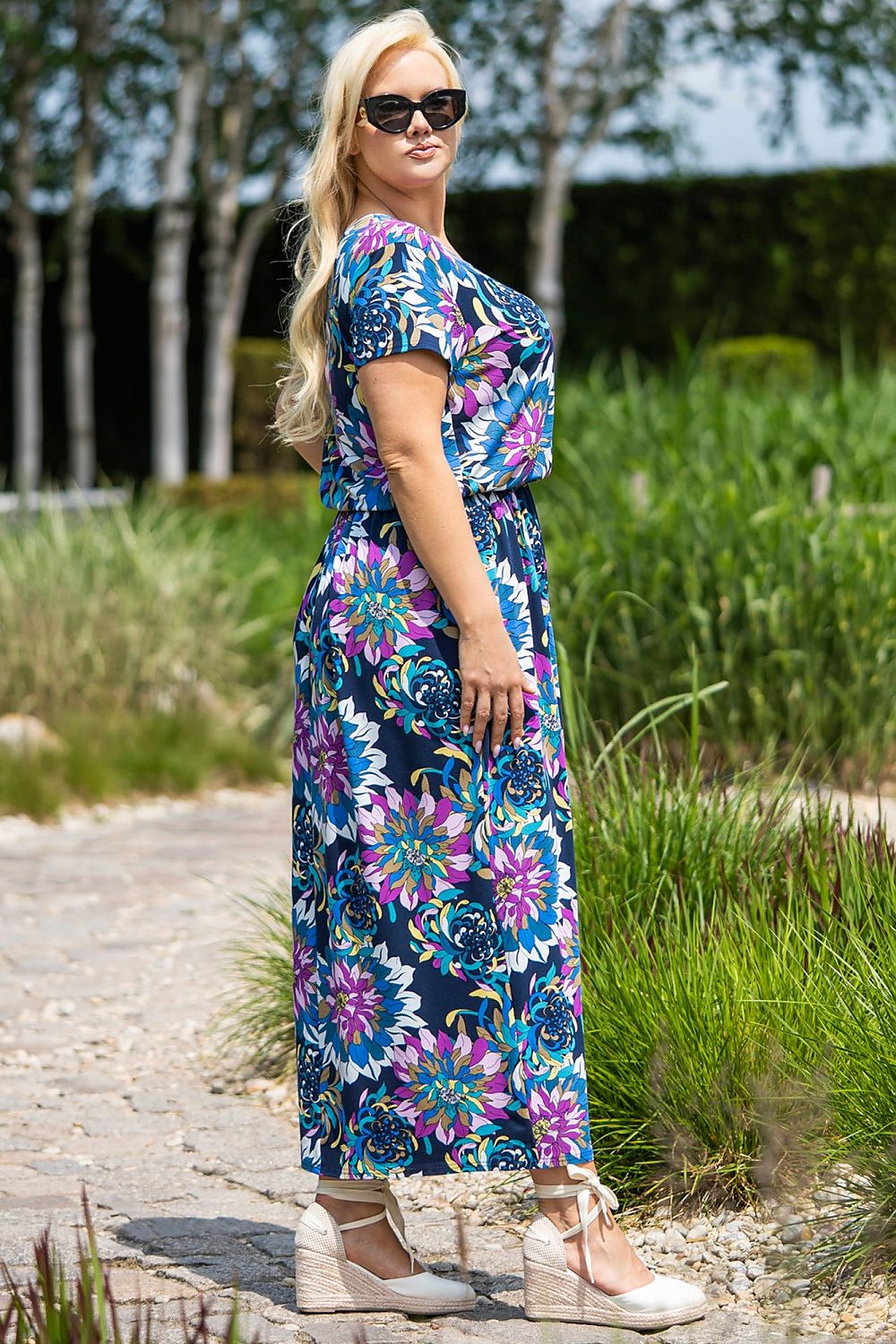 Plus size dress model 182169 Karko