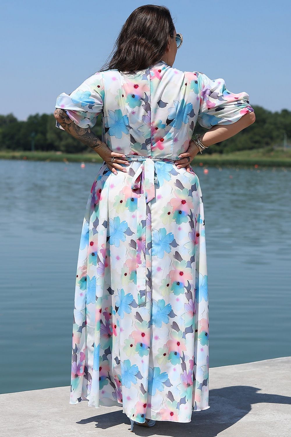 Plus size dress model 182183 Karko