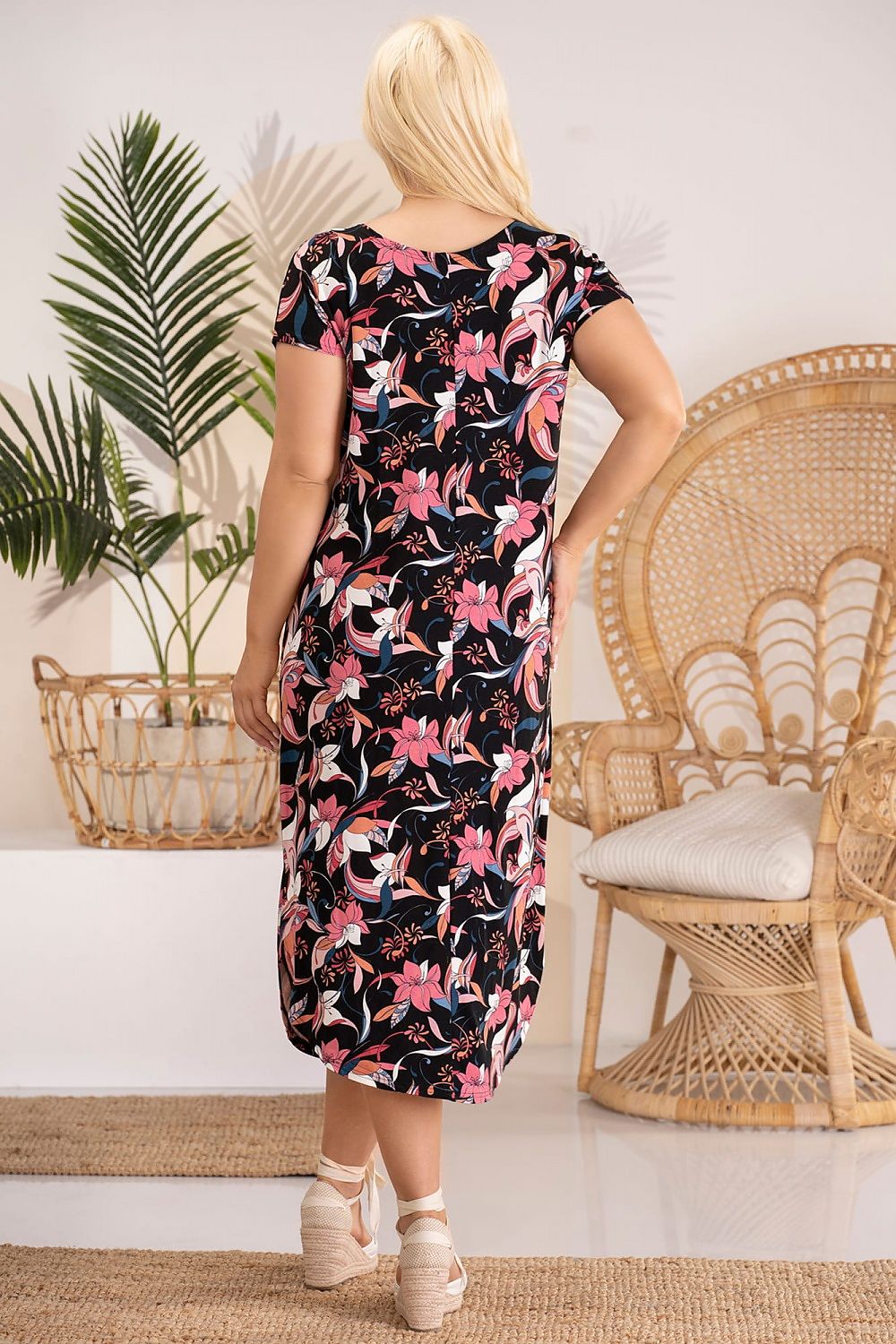 Plus size dress model 182202 Karko