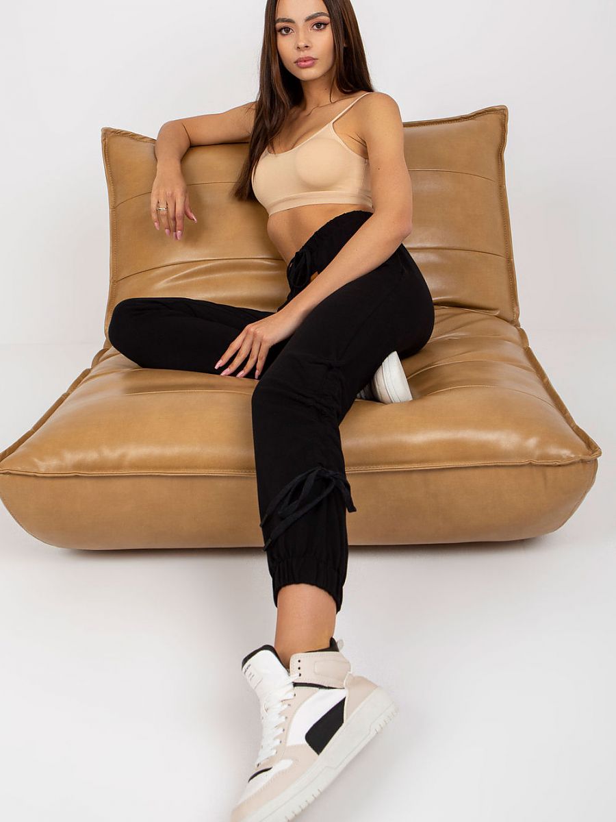 Tracksuit trousers model 166715 Relevance