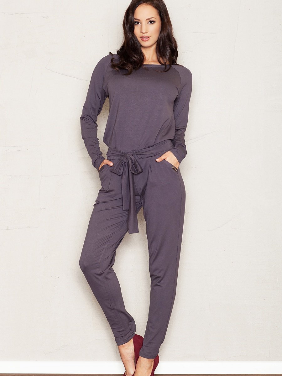 Suit model 43921 Figl